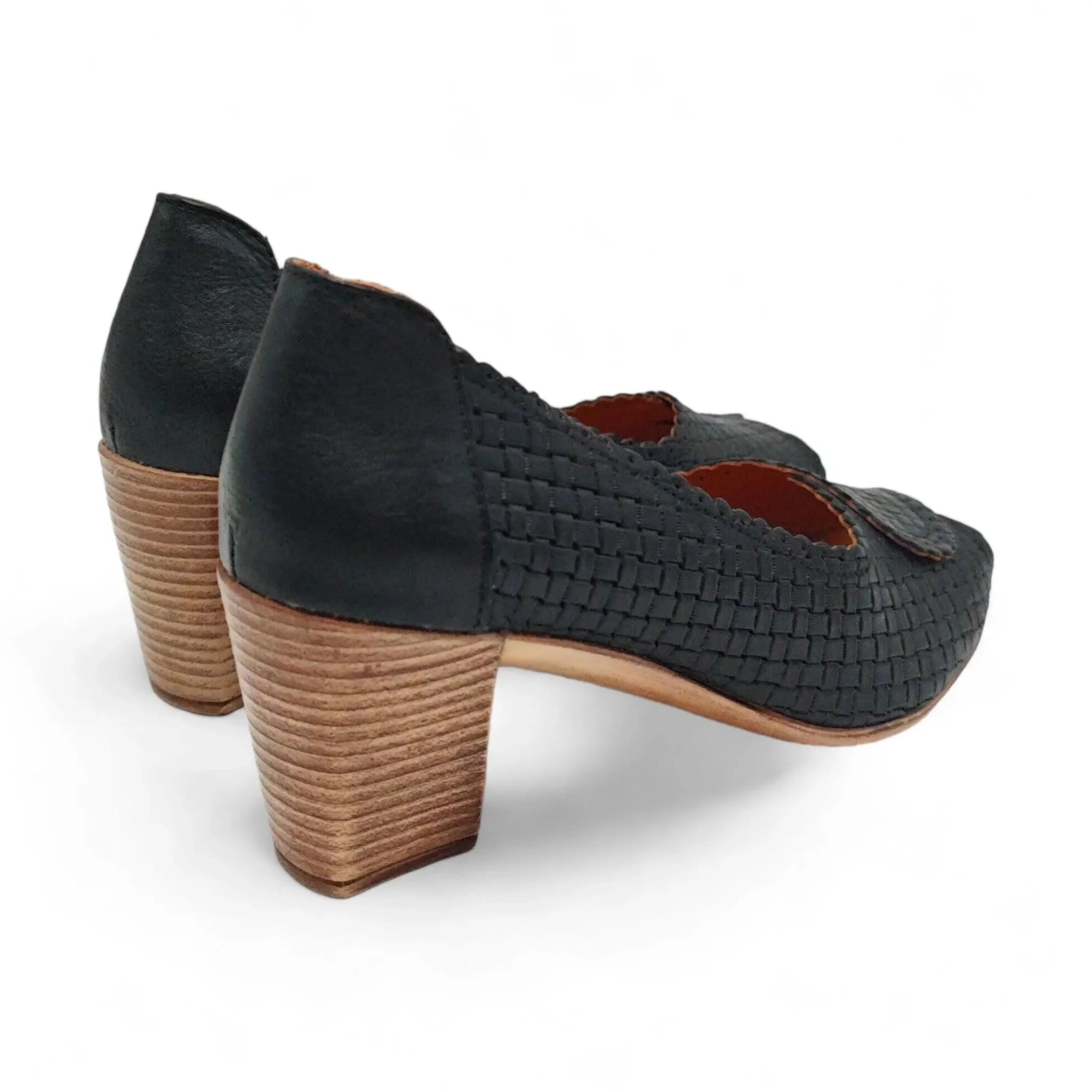 Ballerins 1001 crna pogled straga