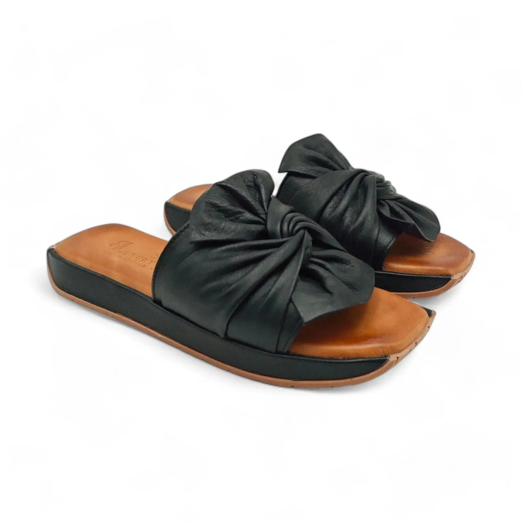 Ballerins 102 crna pogled spreda