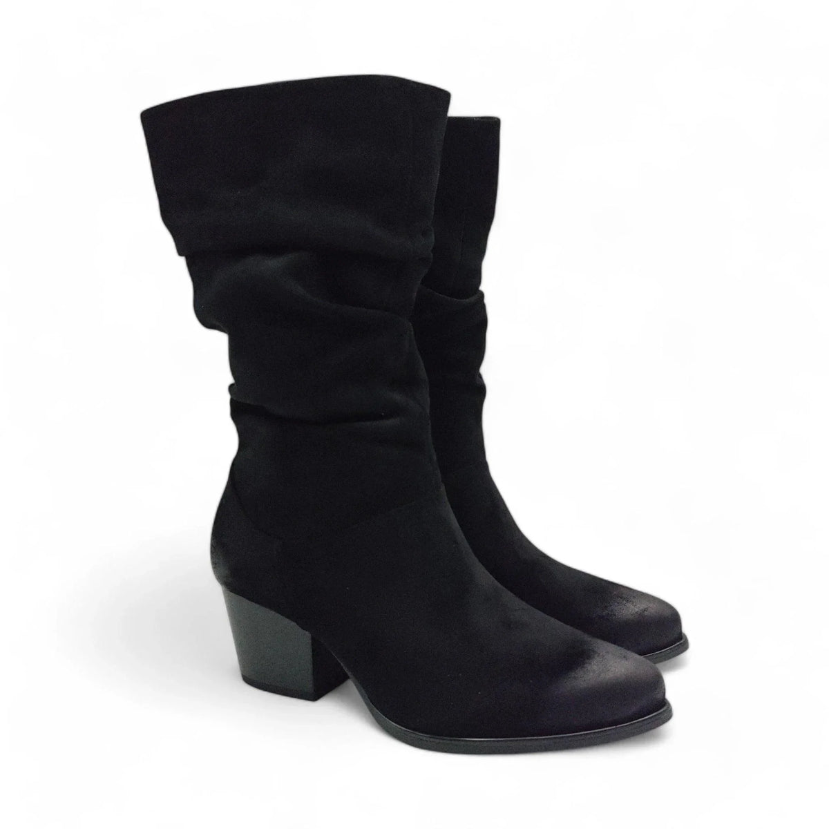 Emelie Strandberg 3711 crna pogled spreda