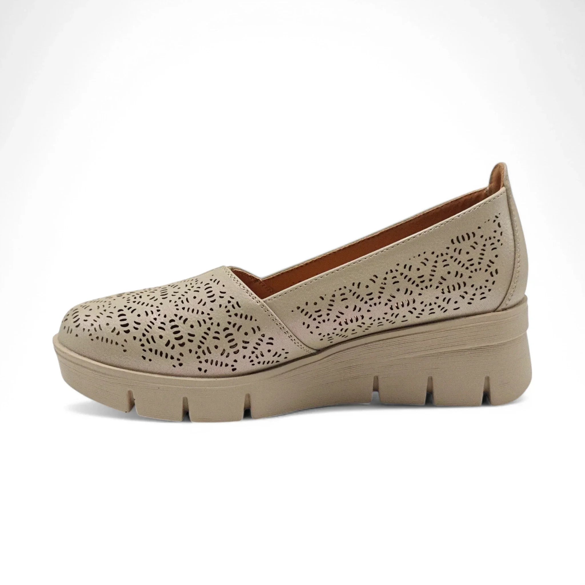 Emelie Strandberg 9003 sedef pogled levo