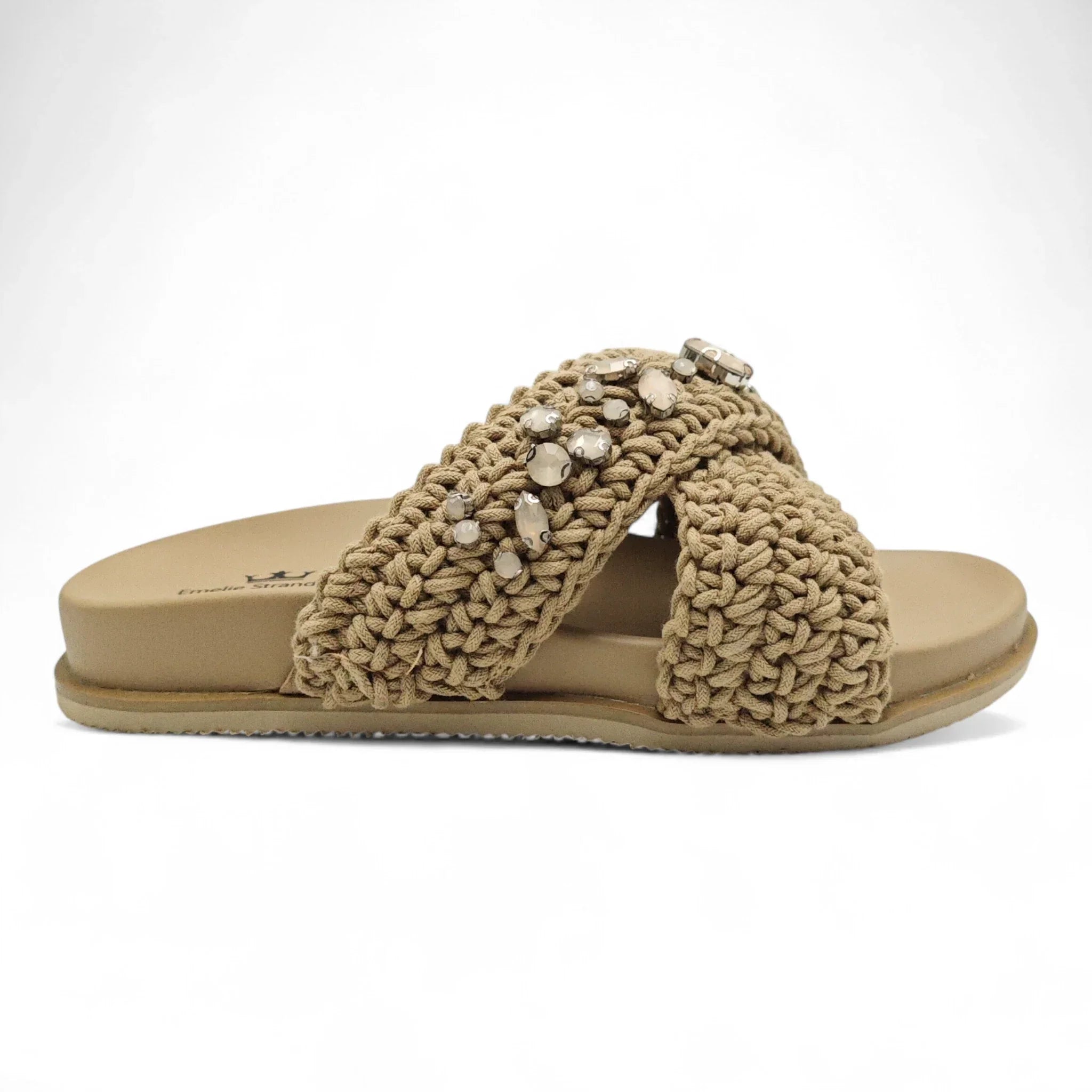 Emelie Strandberg 1261 maglovito taupe pogled desno