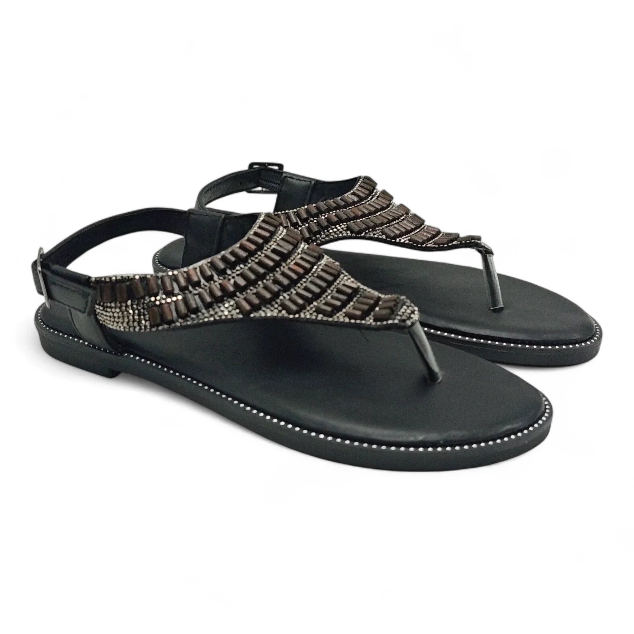 Emelie Strandberg 169 crna pogled spreda