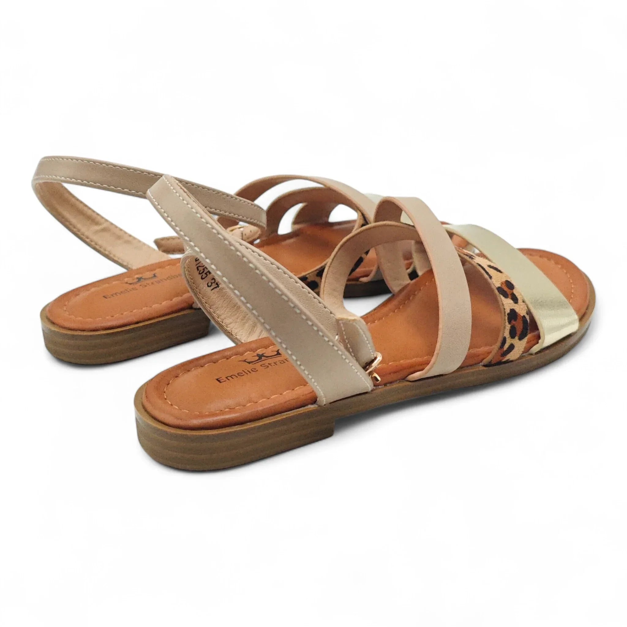 Emelie Strandberg 1255 zlatna pogled straga