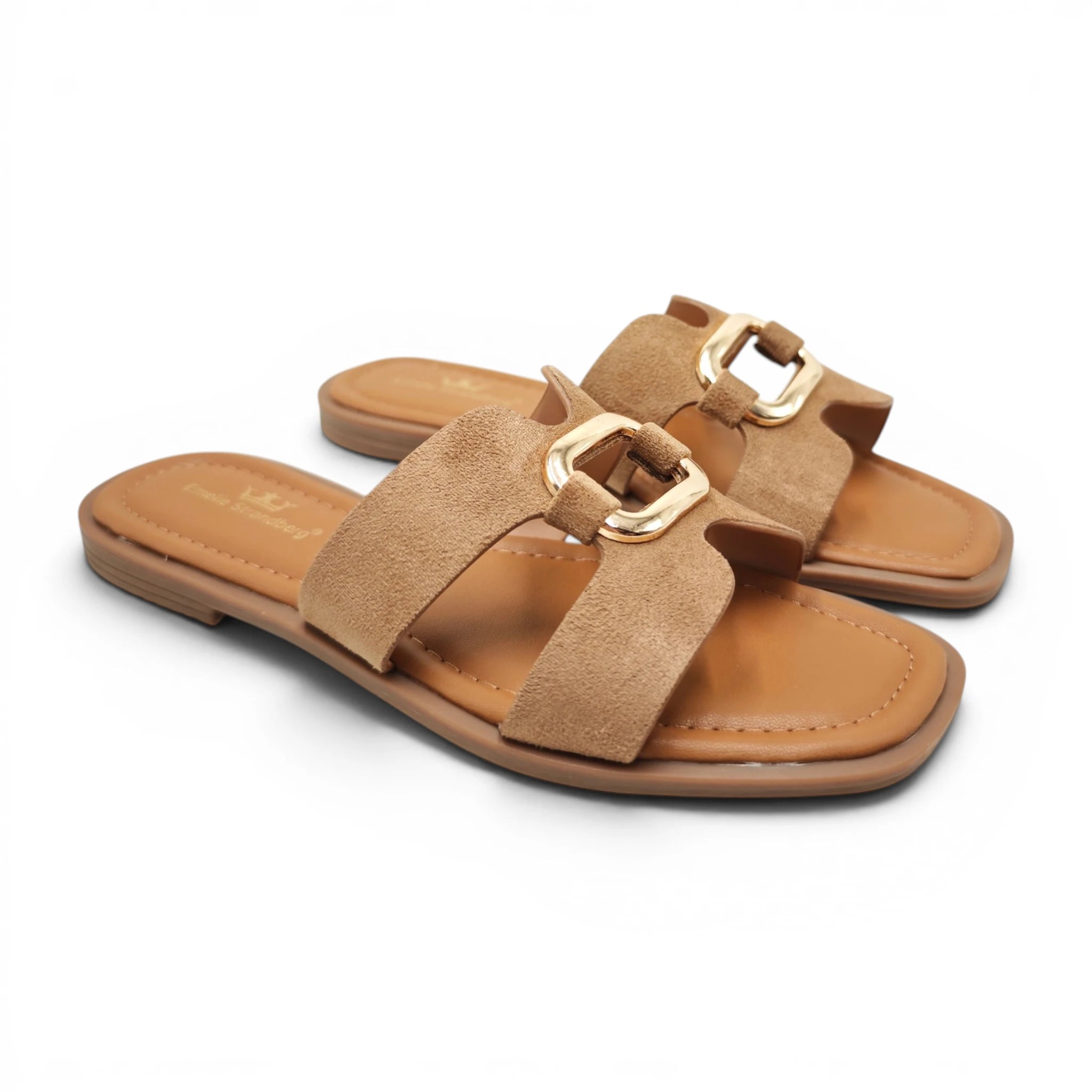Emelie Strandberg 2586 maglovito taupe pogled spreda