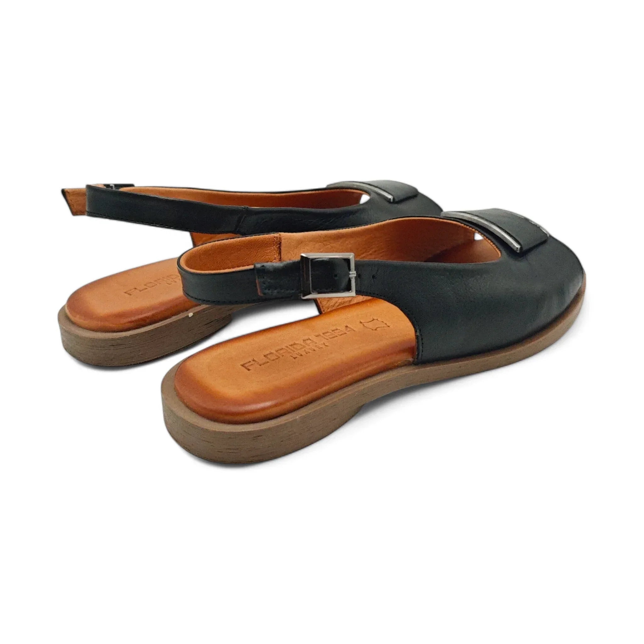 Ballerins 76 crna pogled straga