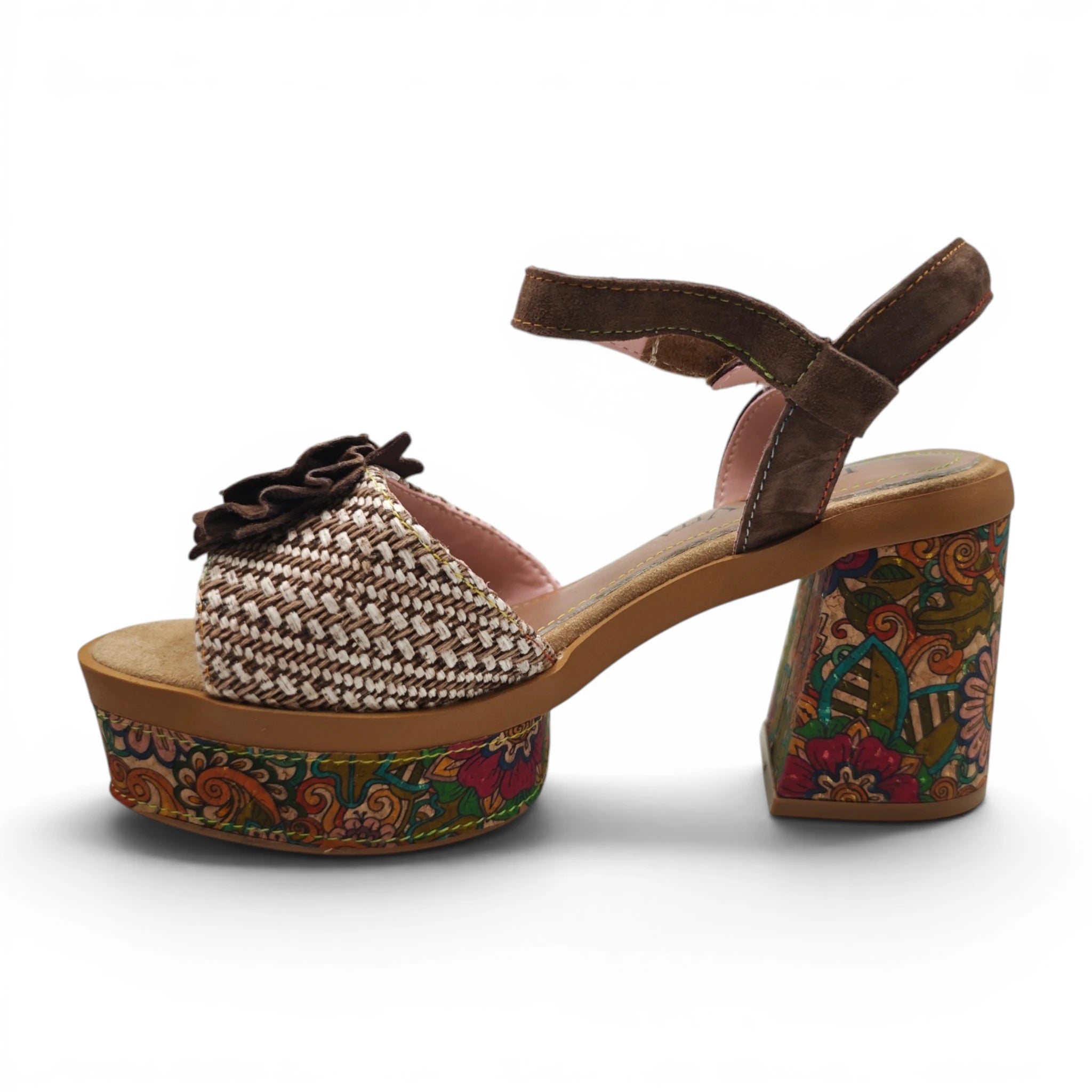 Laura Vita 7700 braon pogled levo