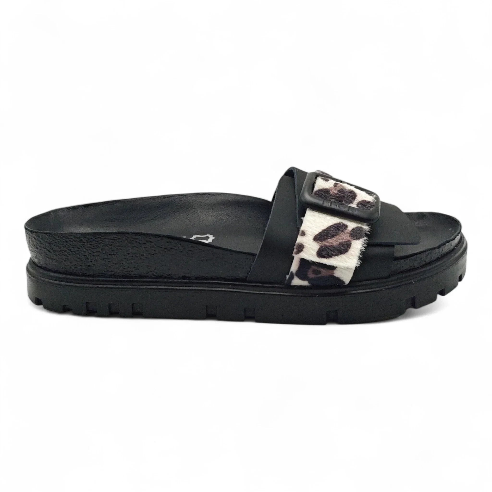 Leon 6022 crna pogled desno