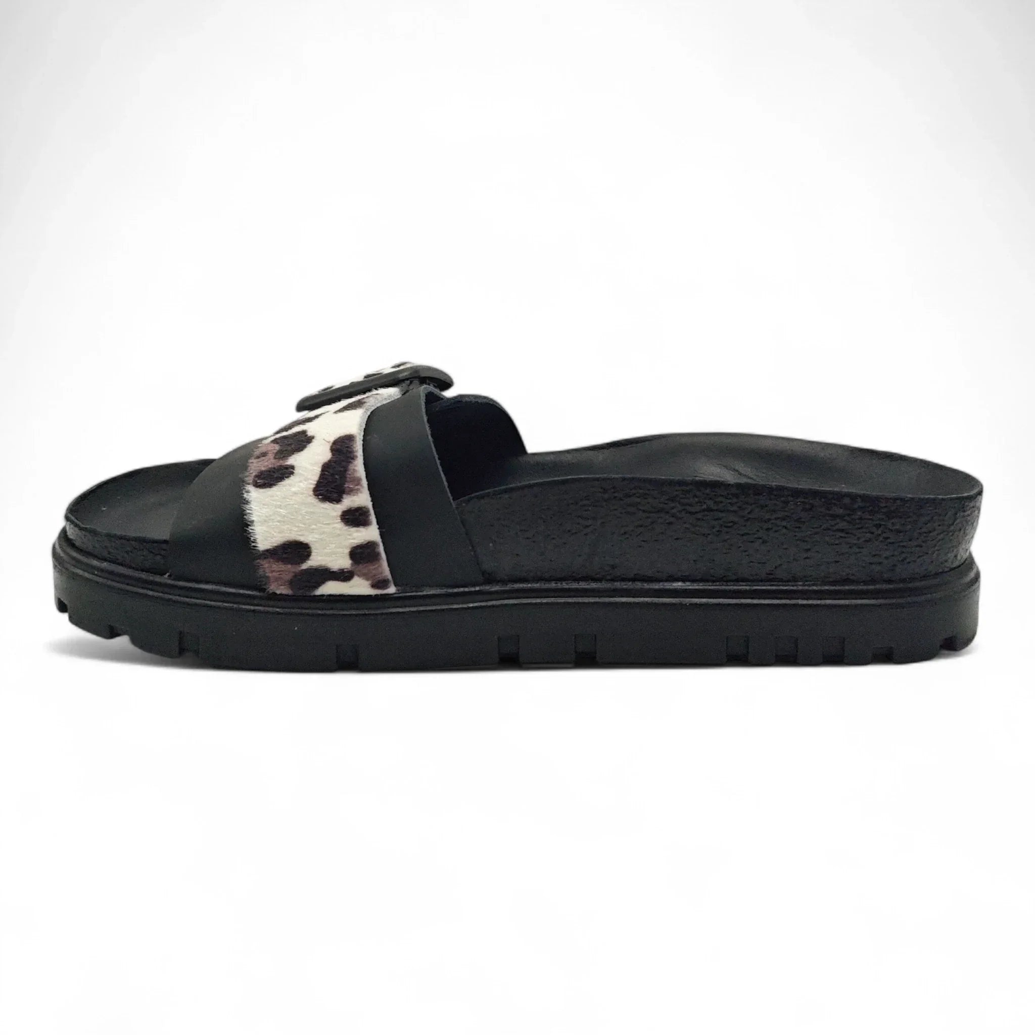 Leon 6022 crna pogled levo