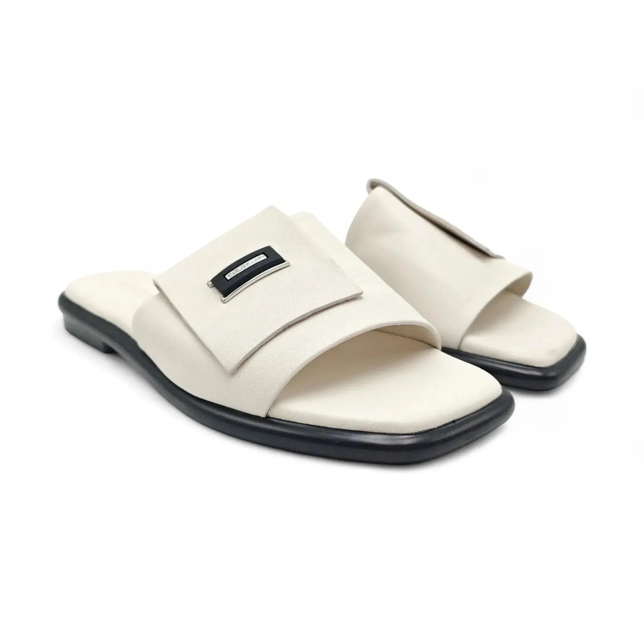 Mario Rossi 9867 bela pogled spreda