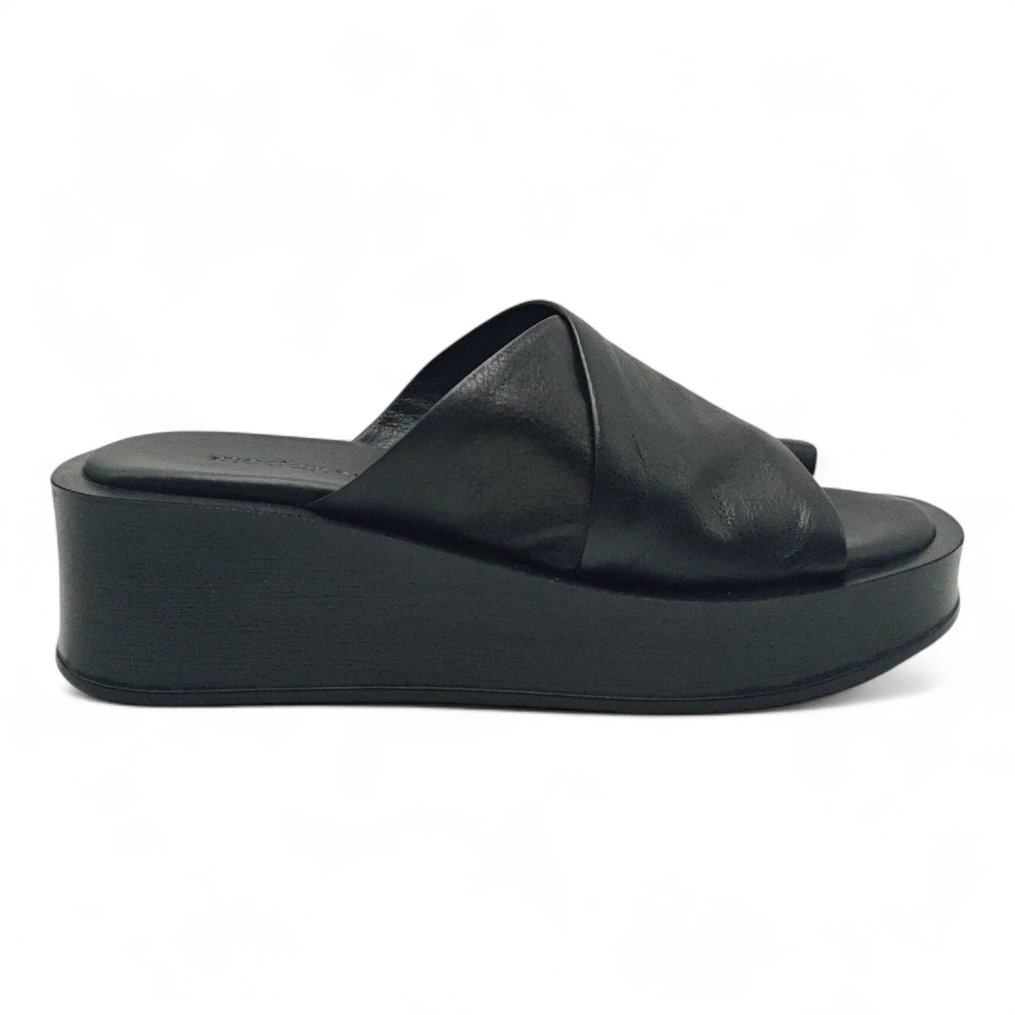 Mario Rossi 9845 crna pogled desno