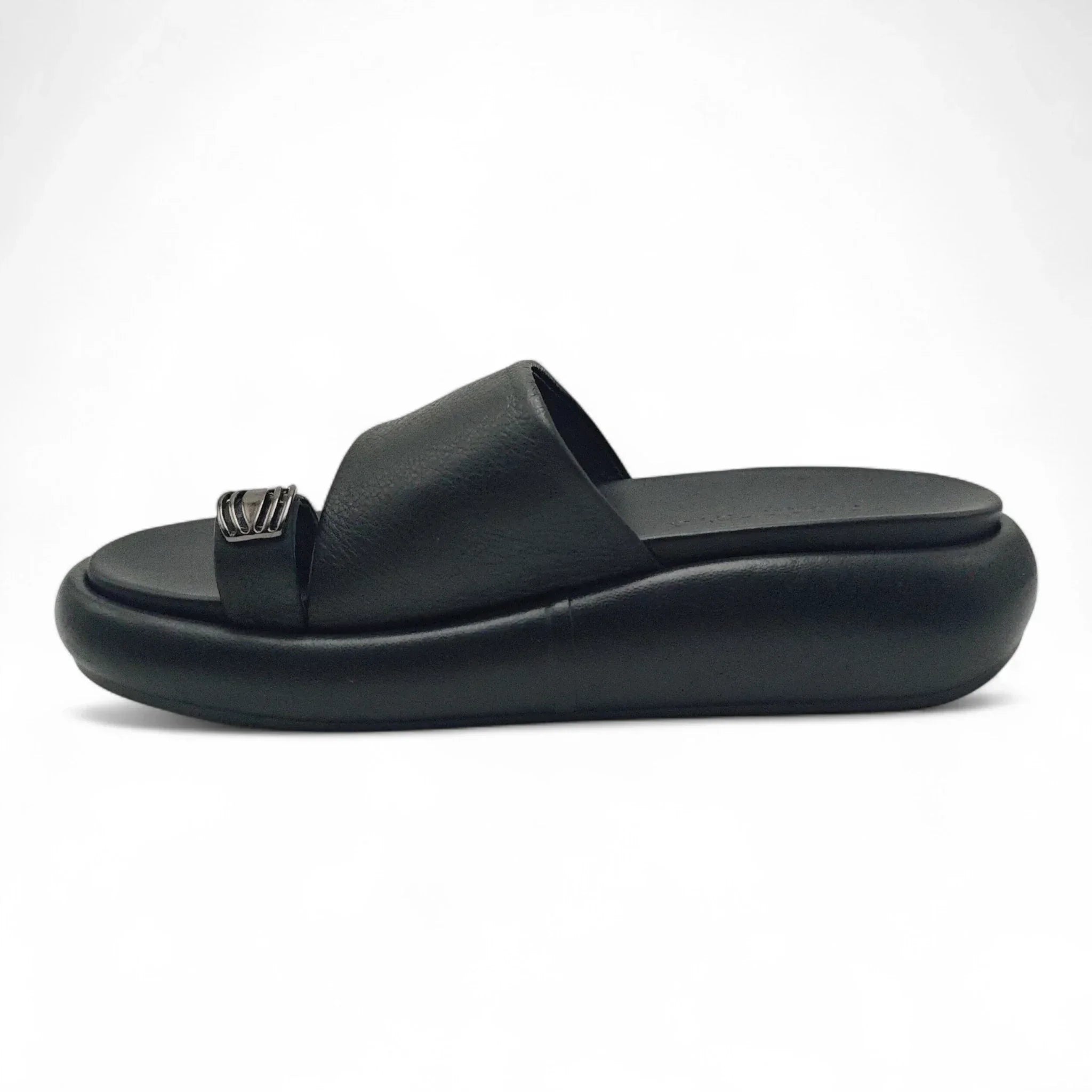 Mario Rossi 9953 crna pogled levo