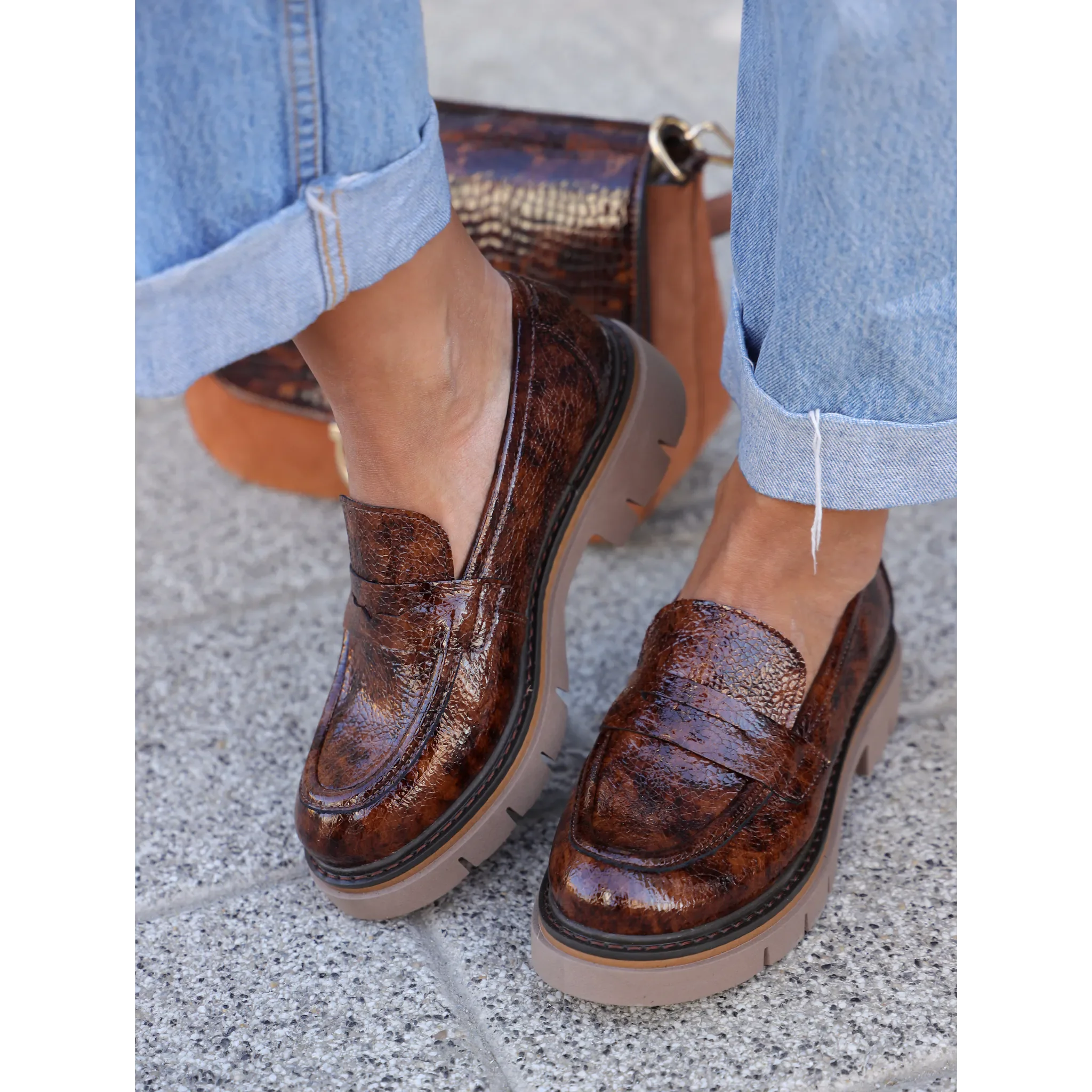 Moda Pelle 2521 smeđa on foot