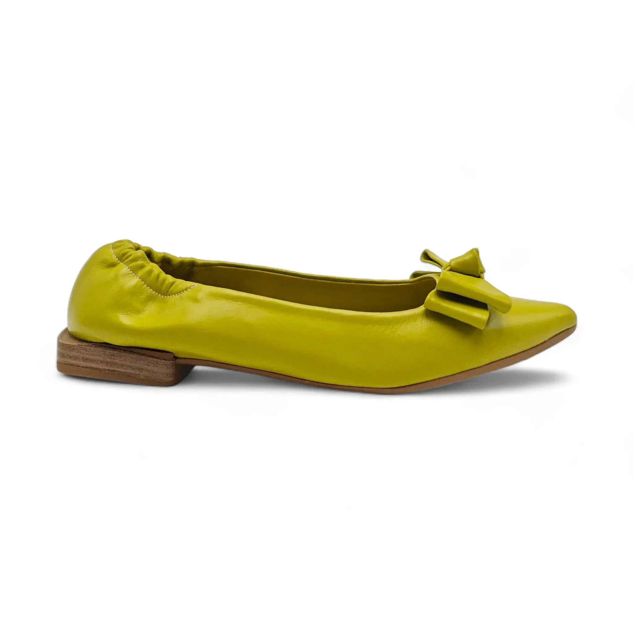 Pixy 4247 mustard zelena pogled desno