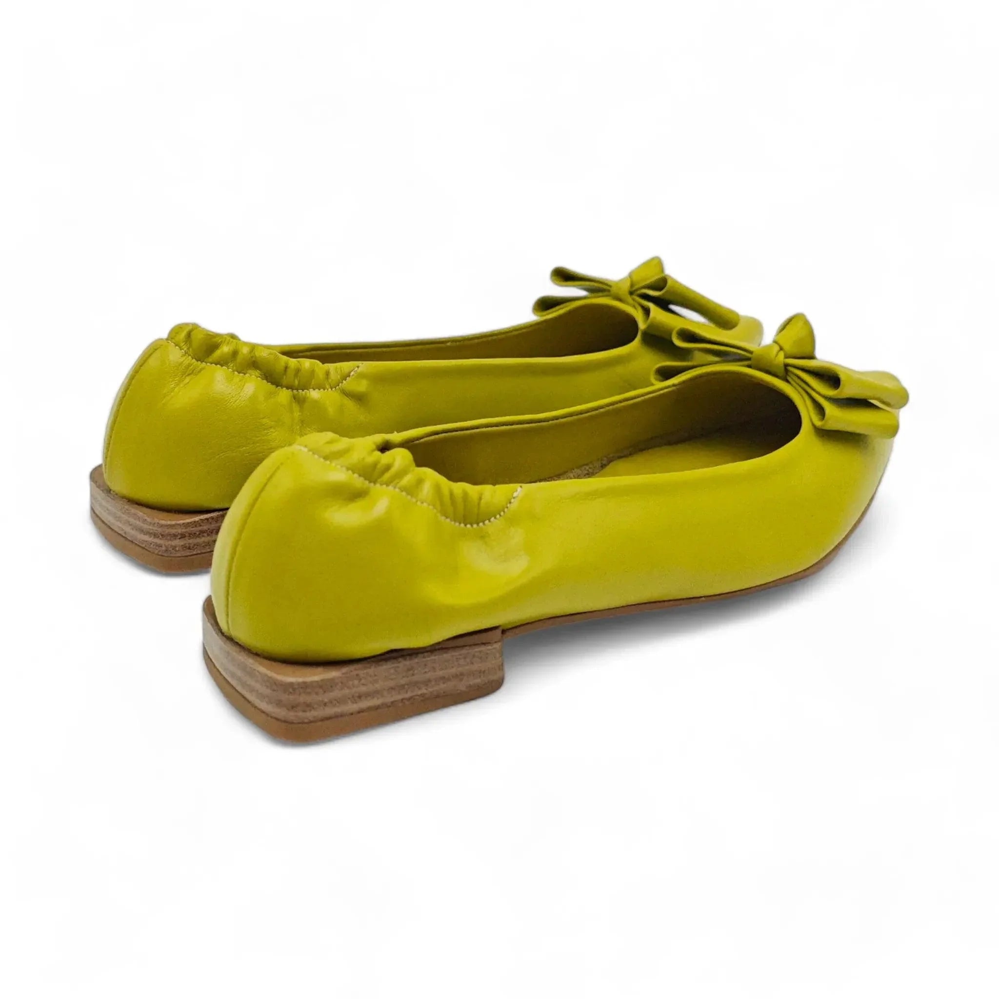 Pixy 4247 mustard zelena pogled straga