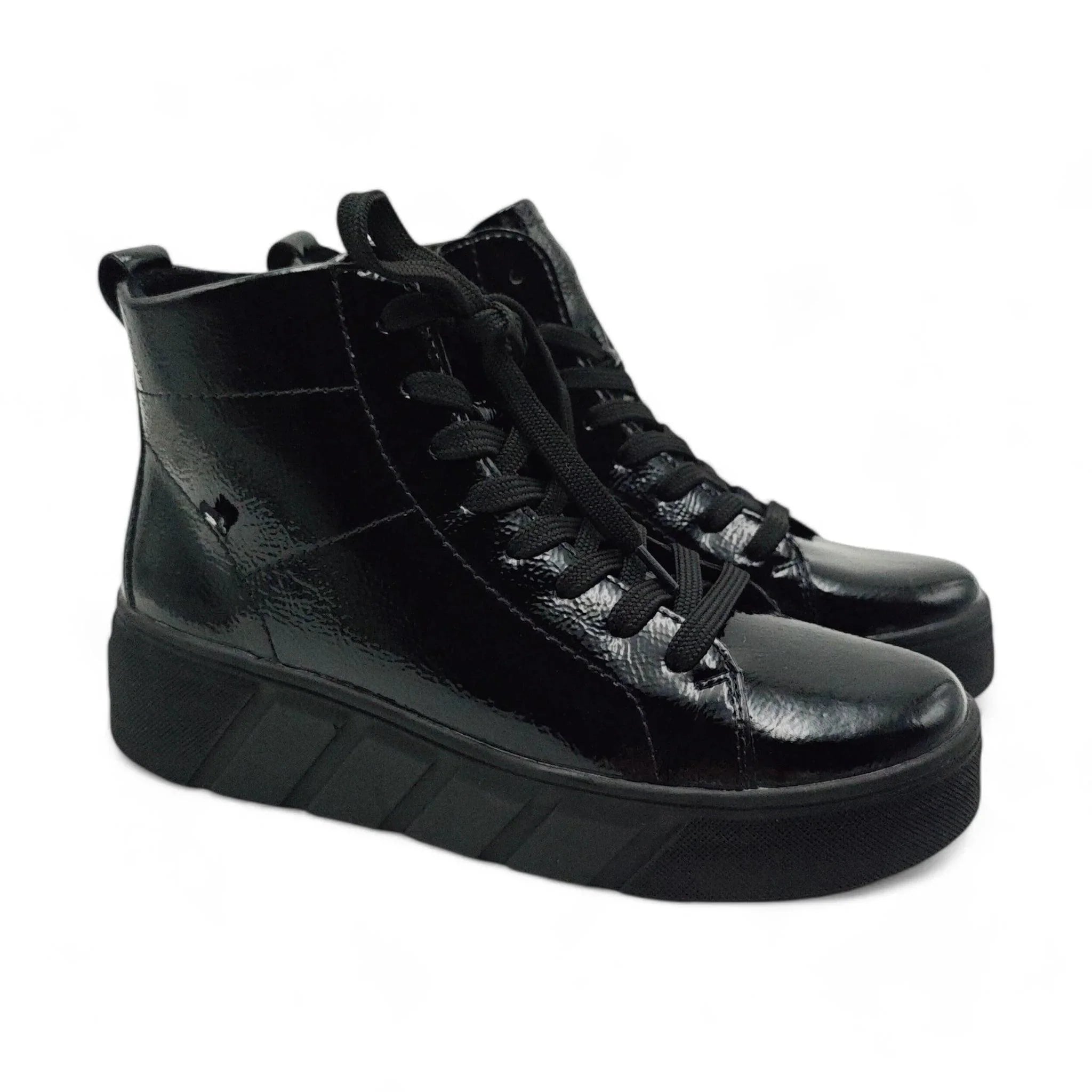 Rieker 0561 crni lak pogled spreda