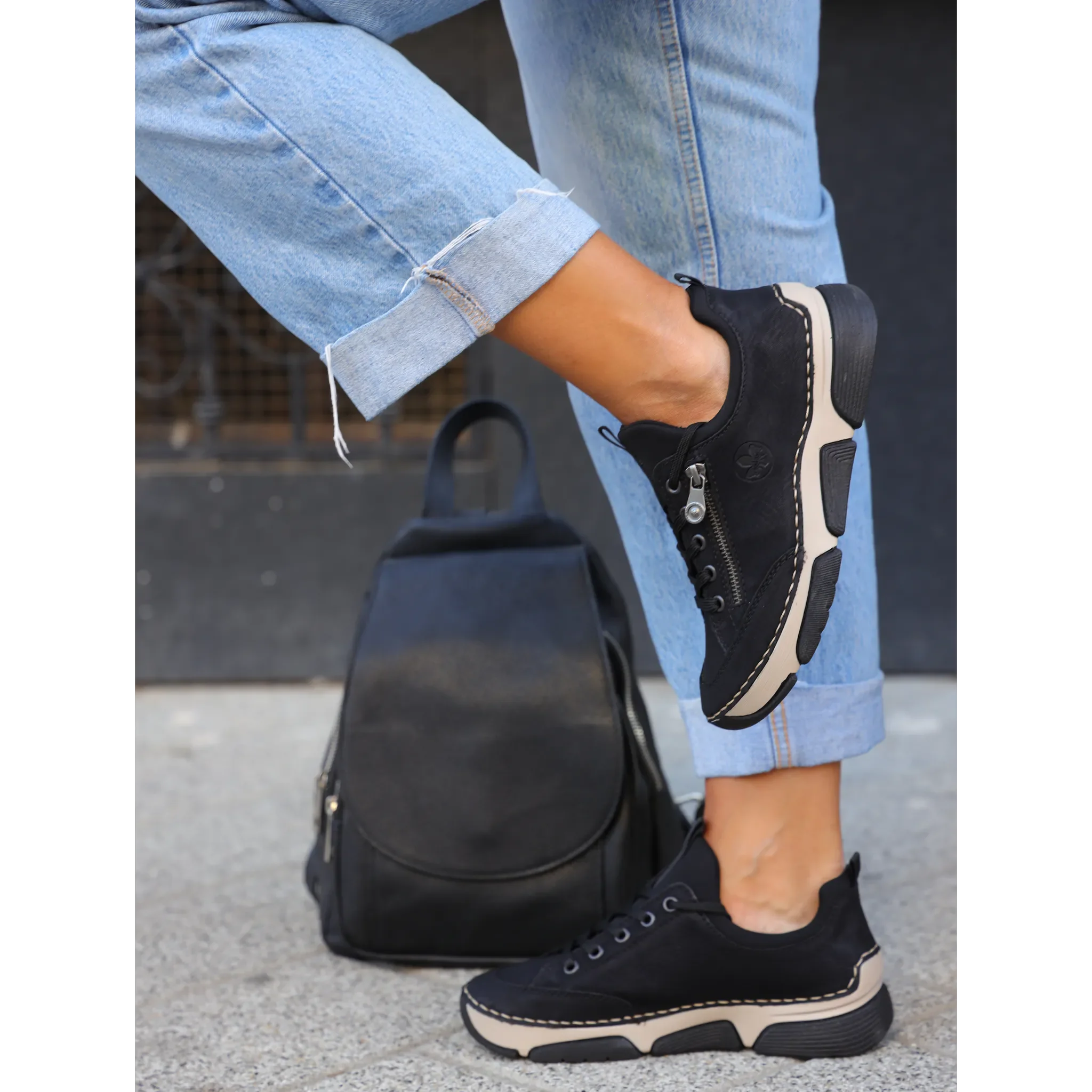 Rieker 45973 crna on foot