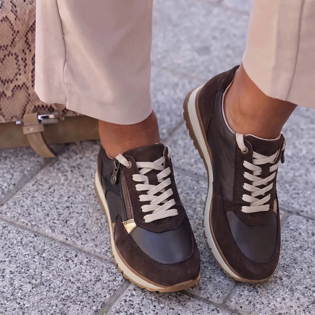 Rieker 49010 braon on foot #Boja_braon