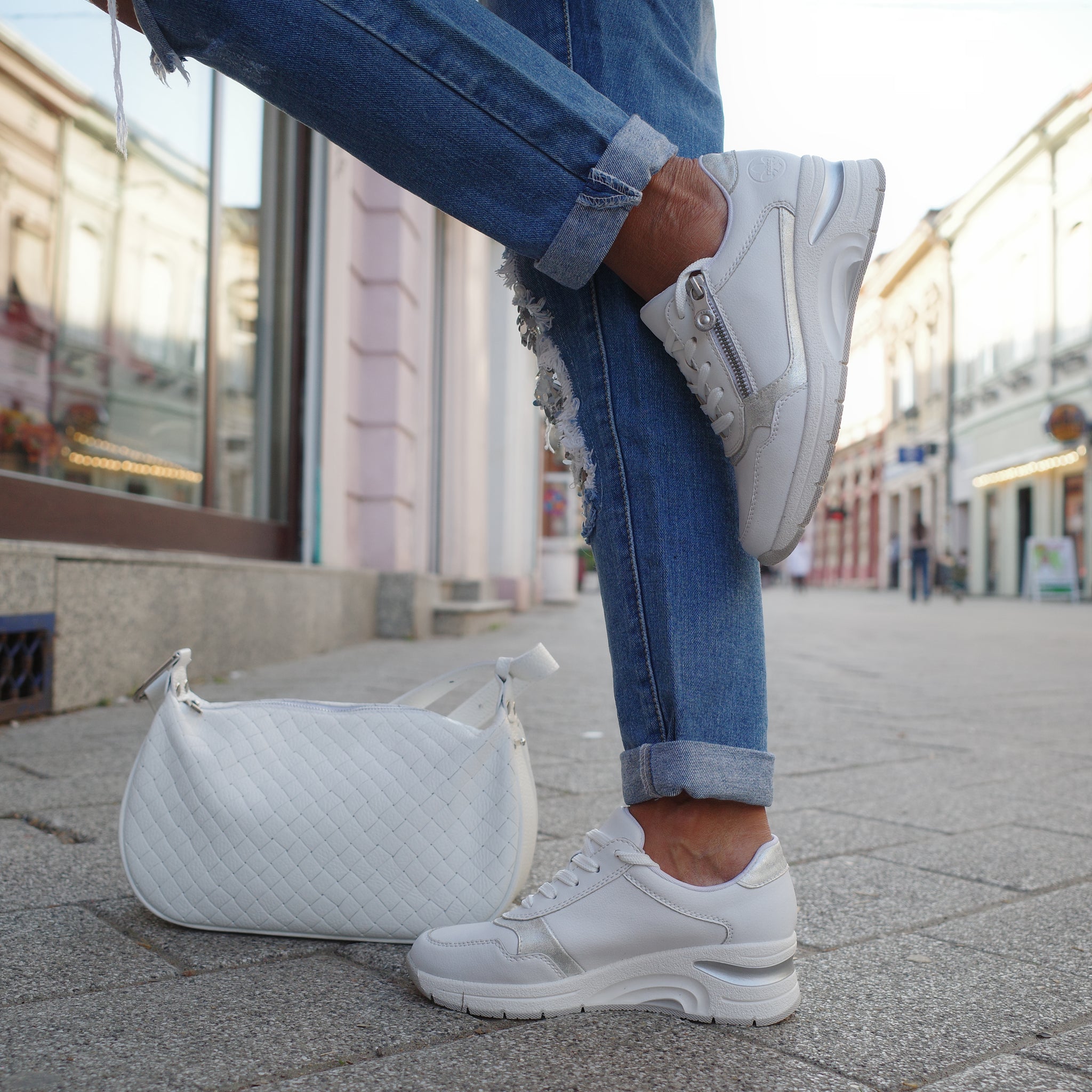 Rieker 9301 bela on foot 02