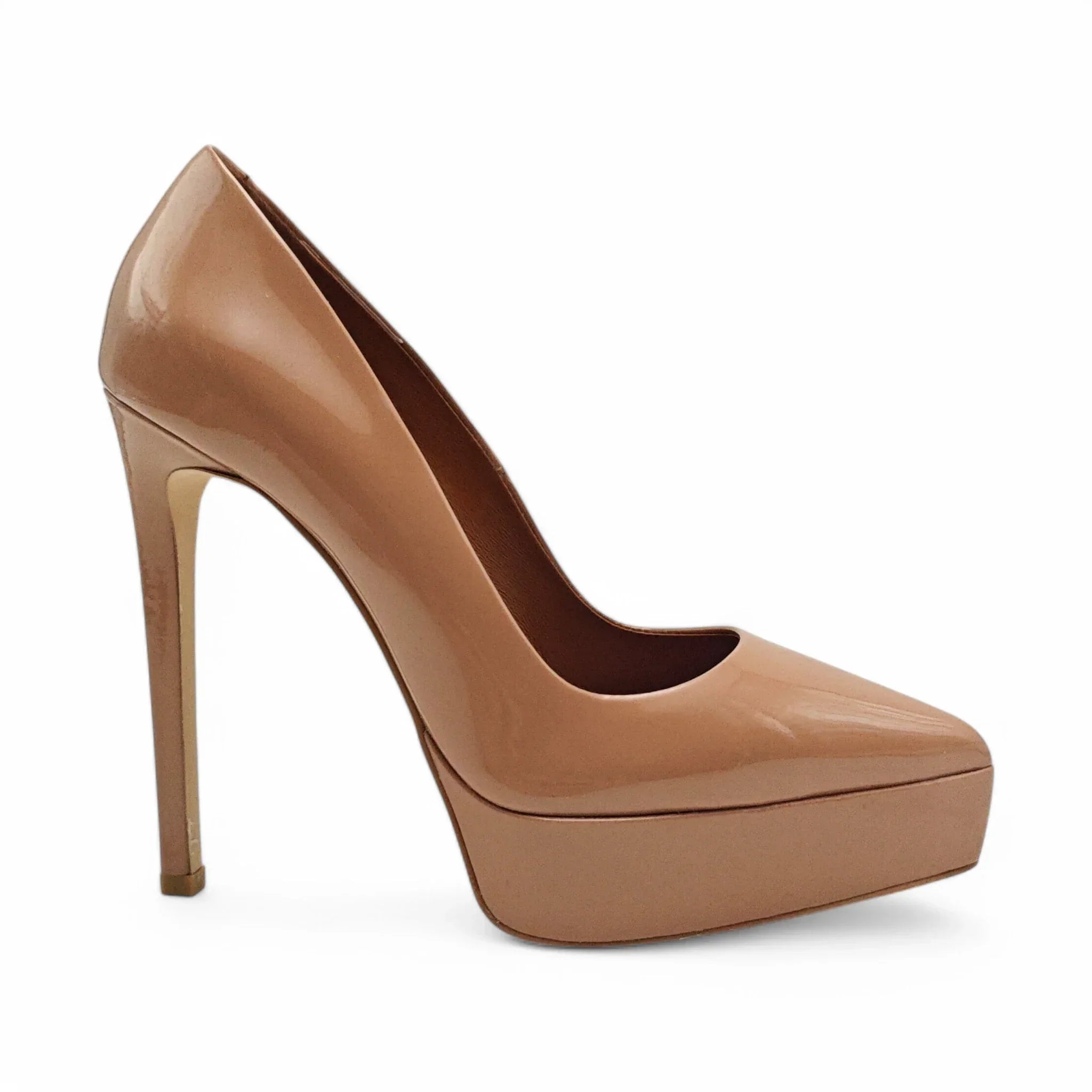 Sofia Baldi 9001 lešnik pogled desno