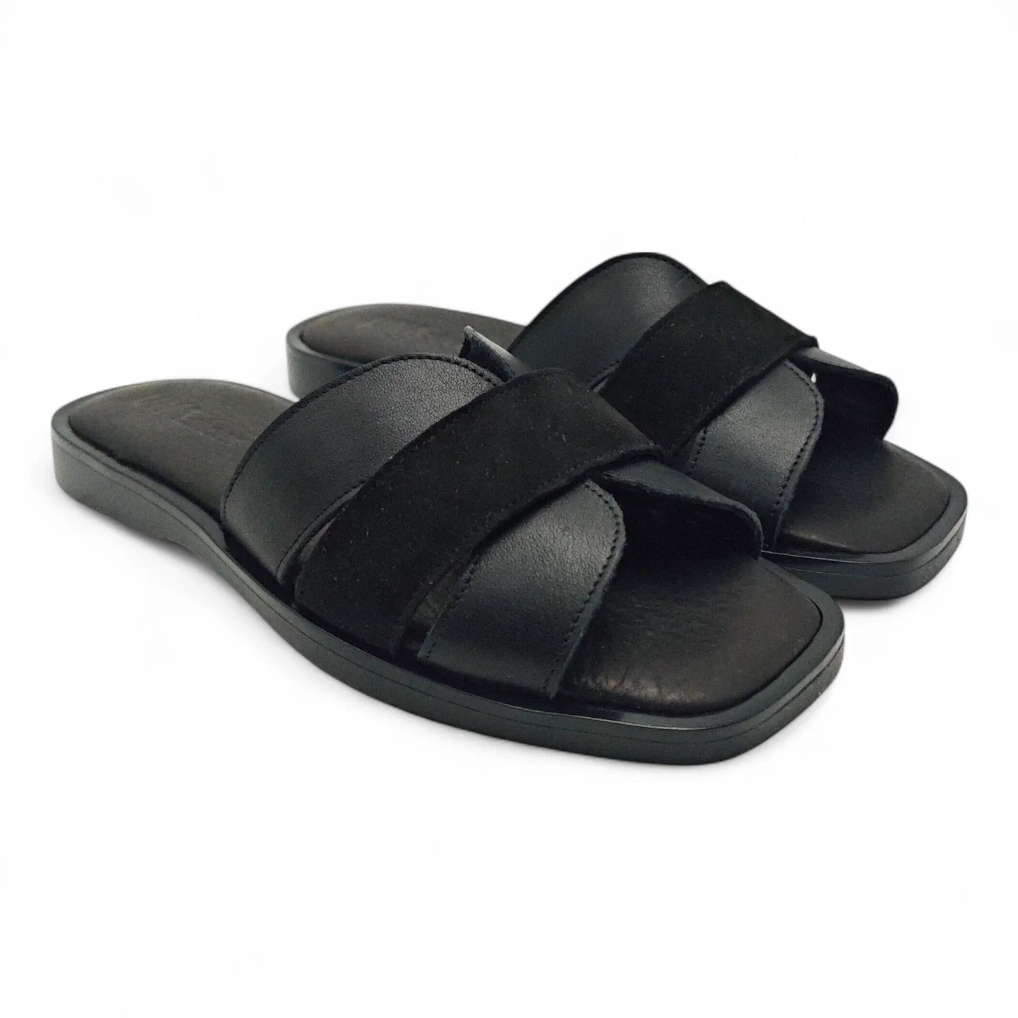 Una ravne papuče na TRP đonu 7012613 - Obuća Monah