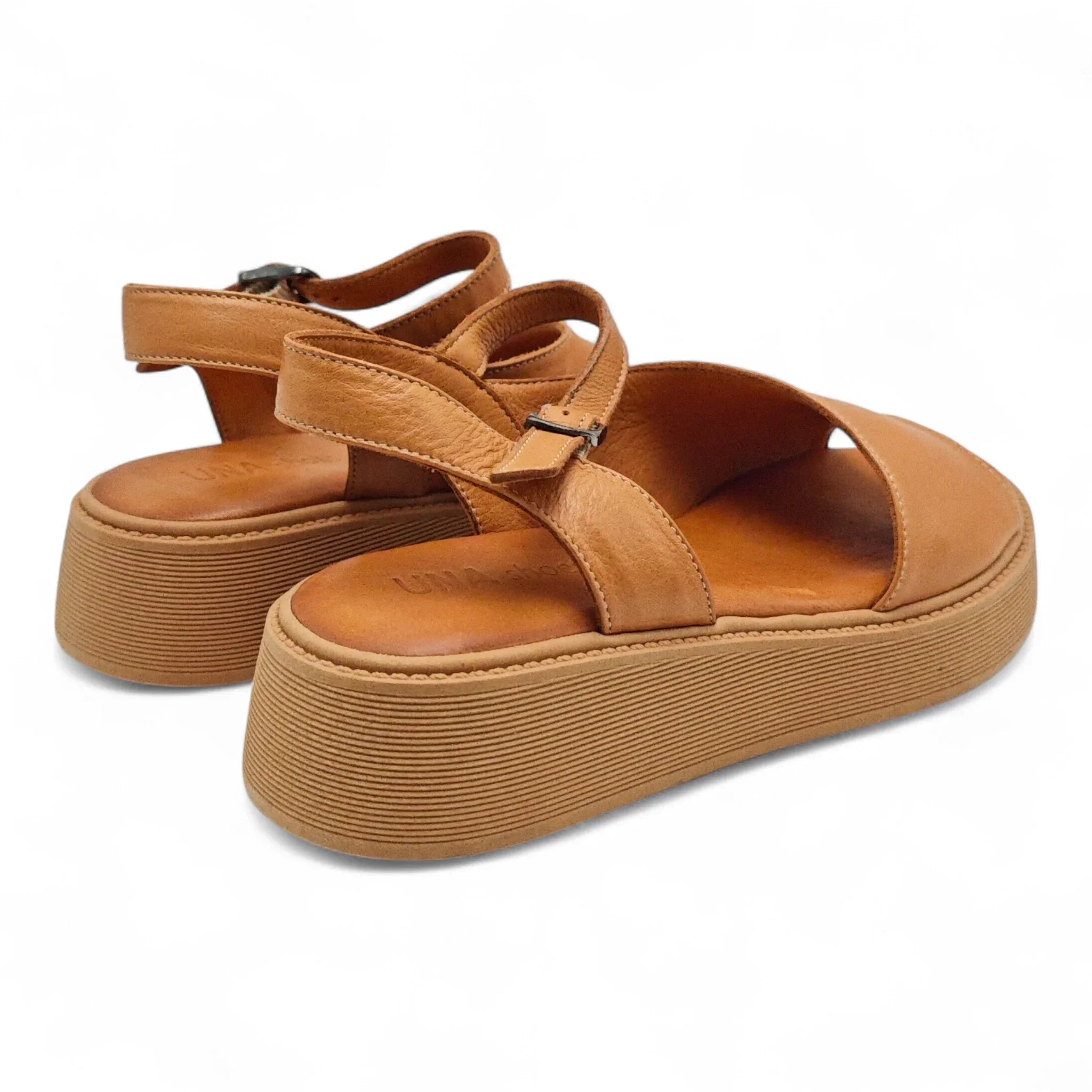 Una sportske sandale na punu petu sa remenom za gležanj 701174 - Obuća Monah