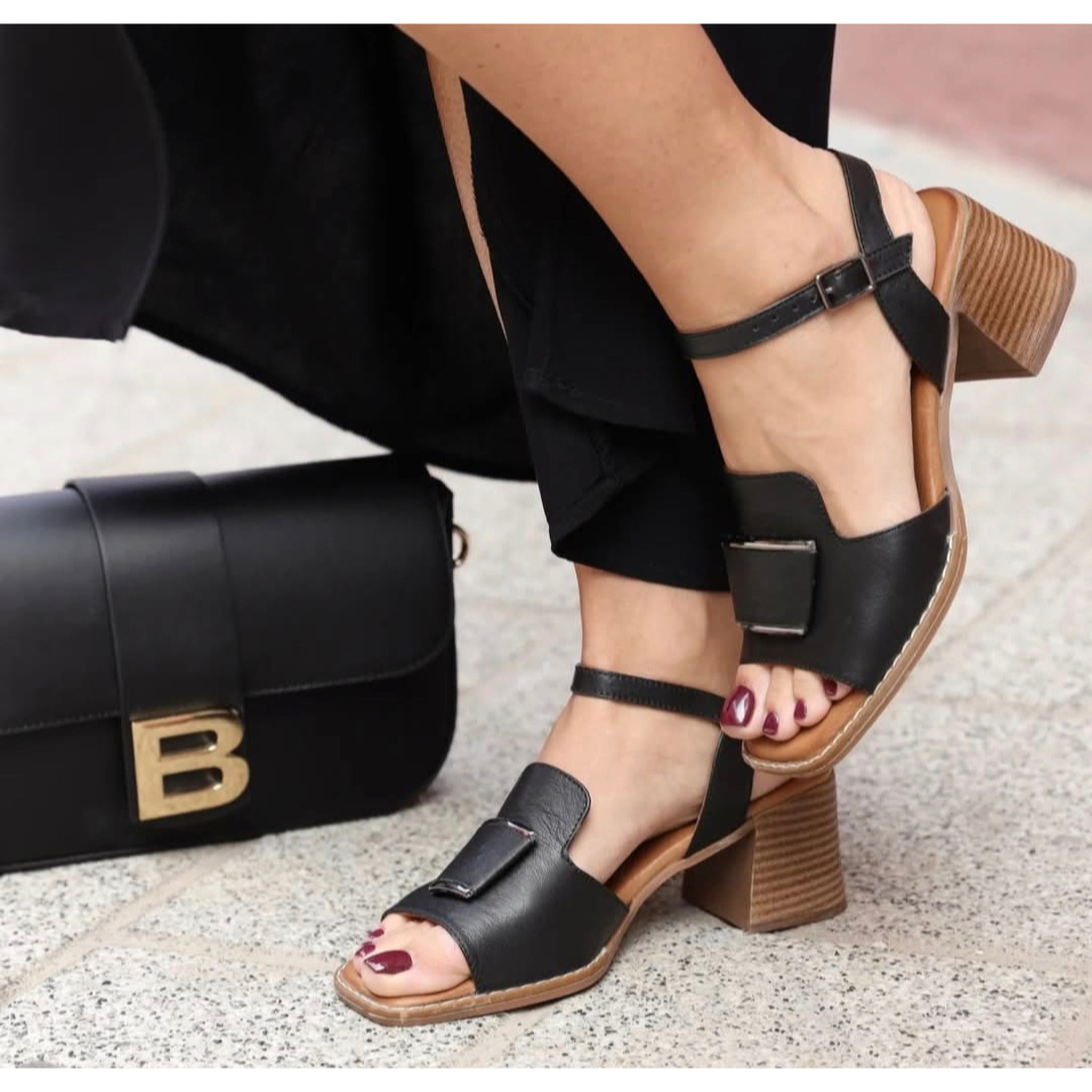 Ballerins 3823 crna instagram