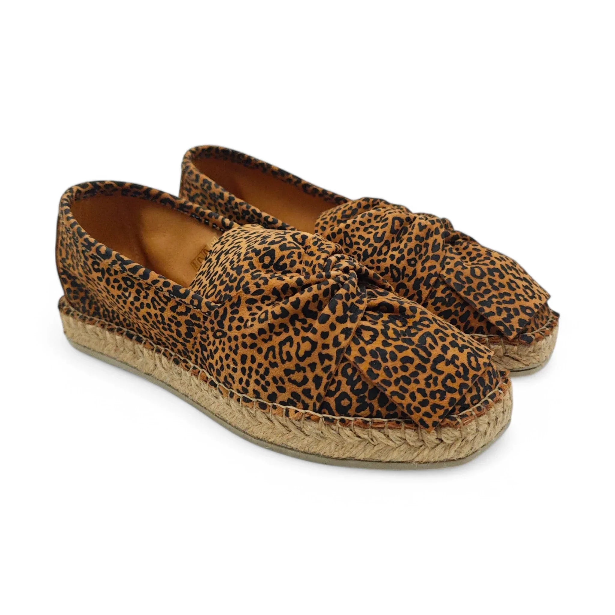 Bueno 5200 smeđi leopard pogled spreda