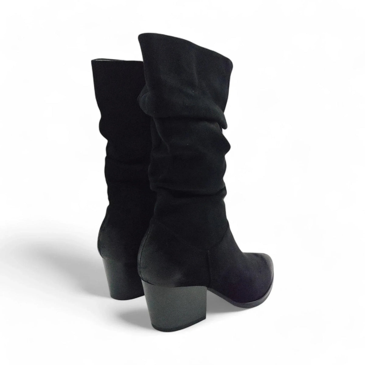 Emelie Strandberg 3711 crna pogled straga
