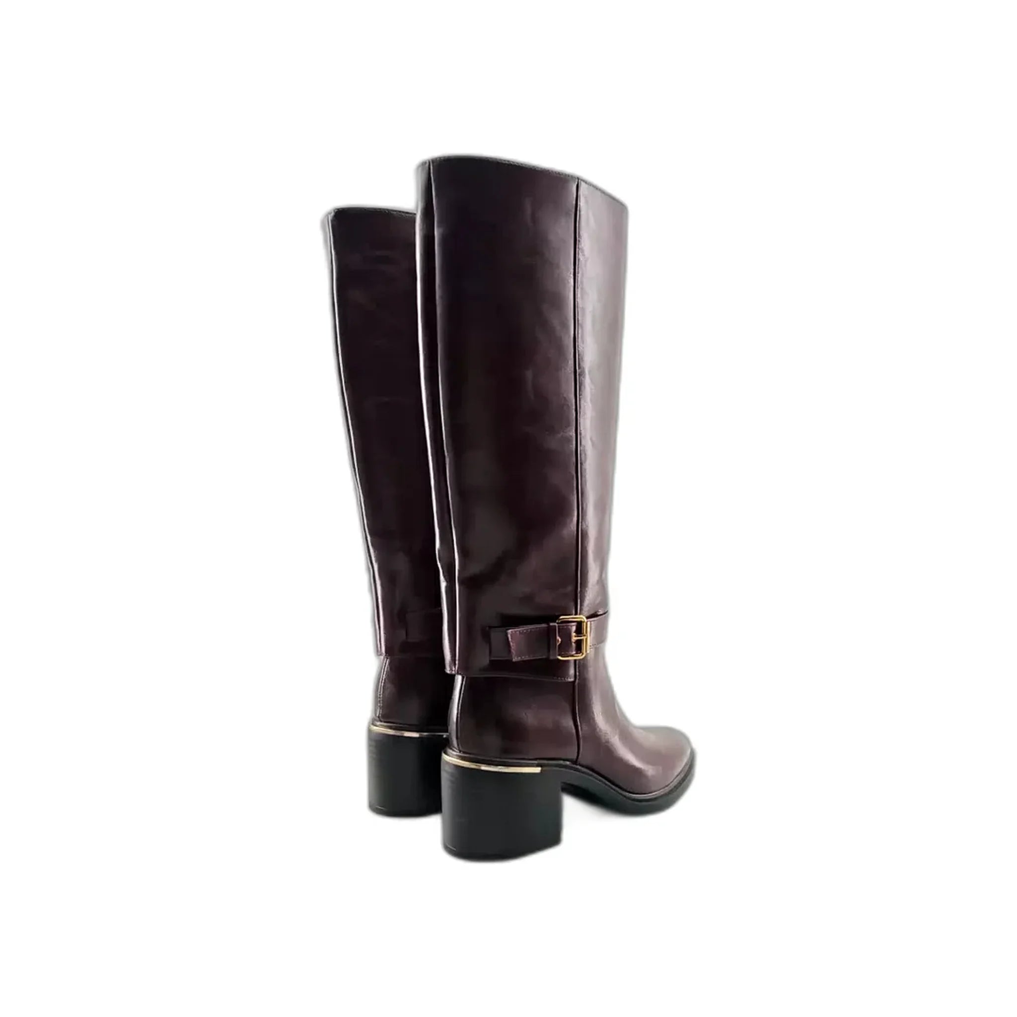 Emelie Strandberg 473 bordo pogled straga