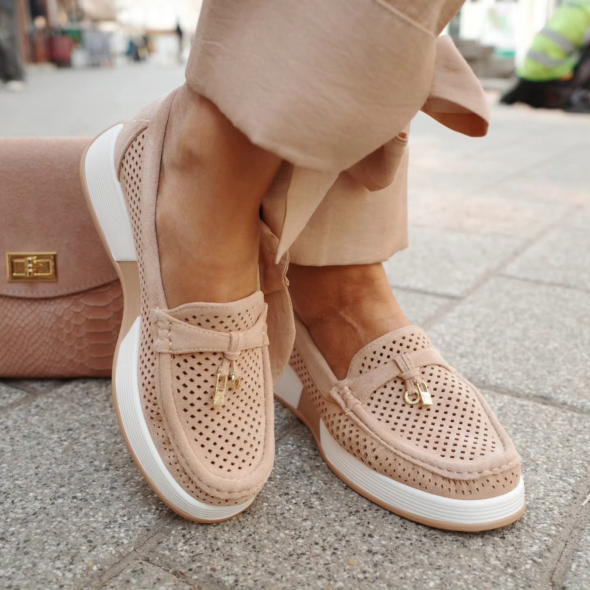 Emelie Strandberg 361 maglovito roze instagram