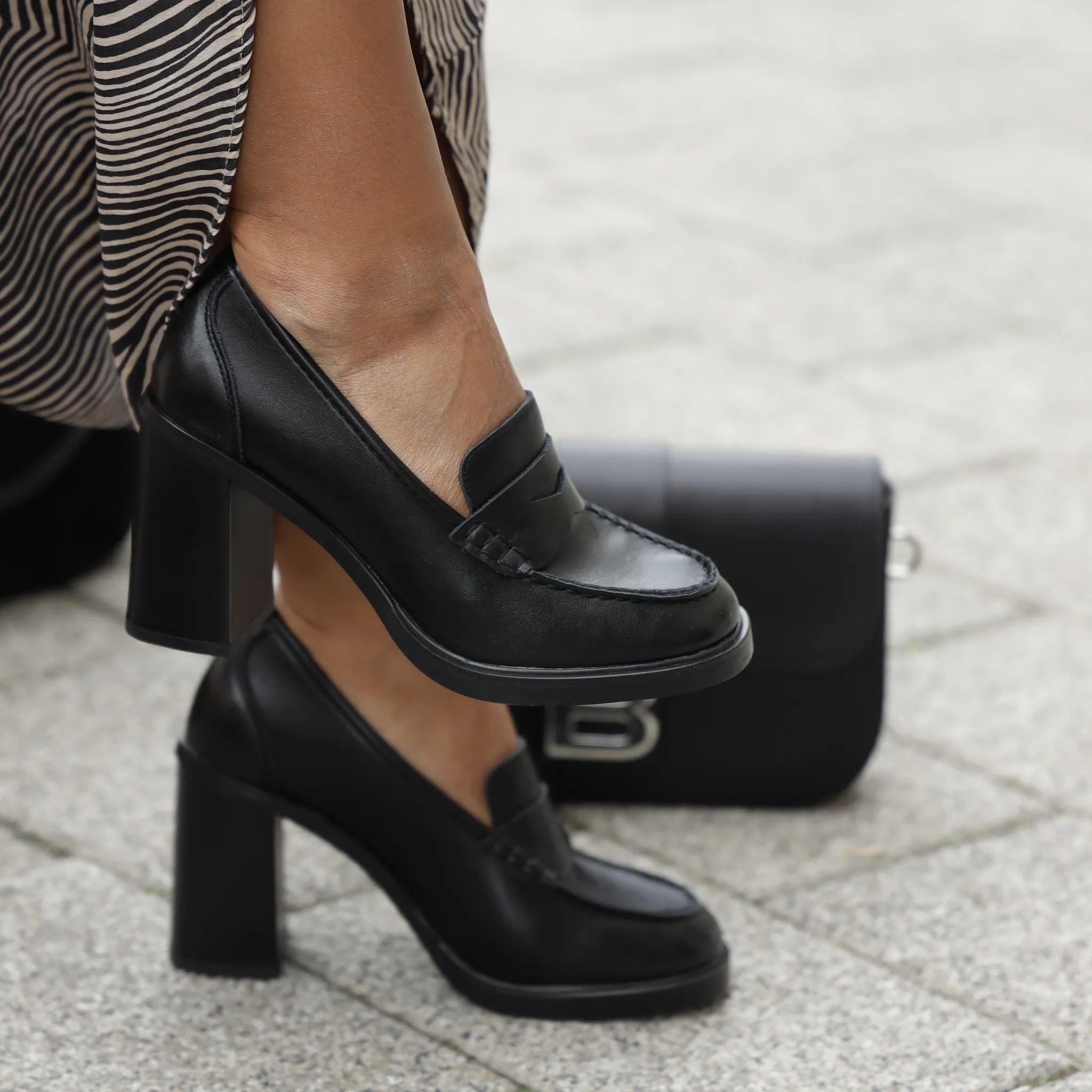 Emelie Strandberg klasične loafersice na blok štiklu 3682 - Obuća Monah