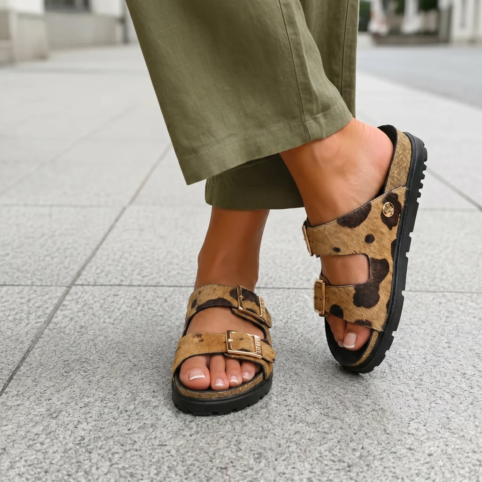 Leon 6015 smeđa on foot