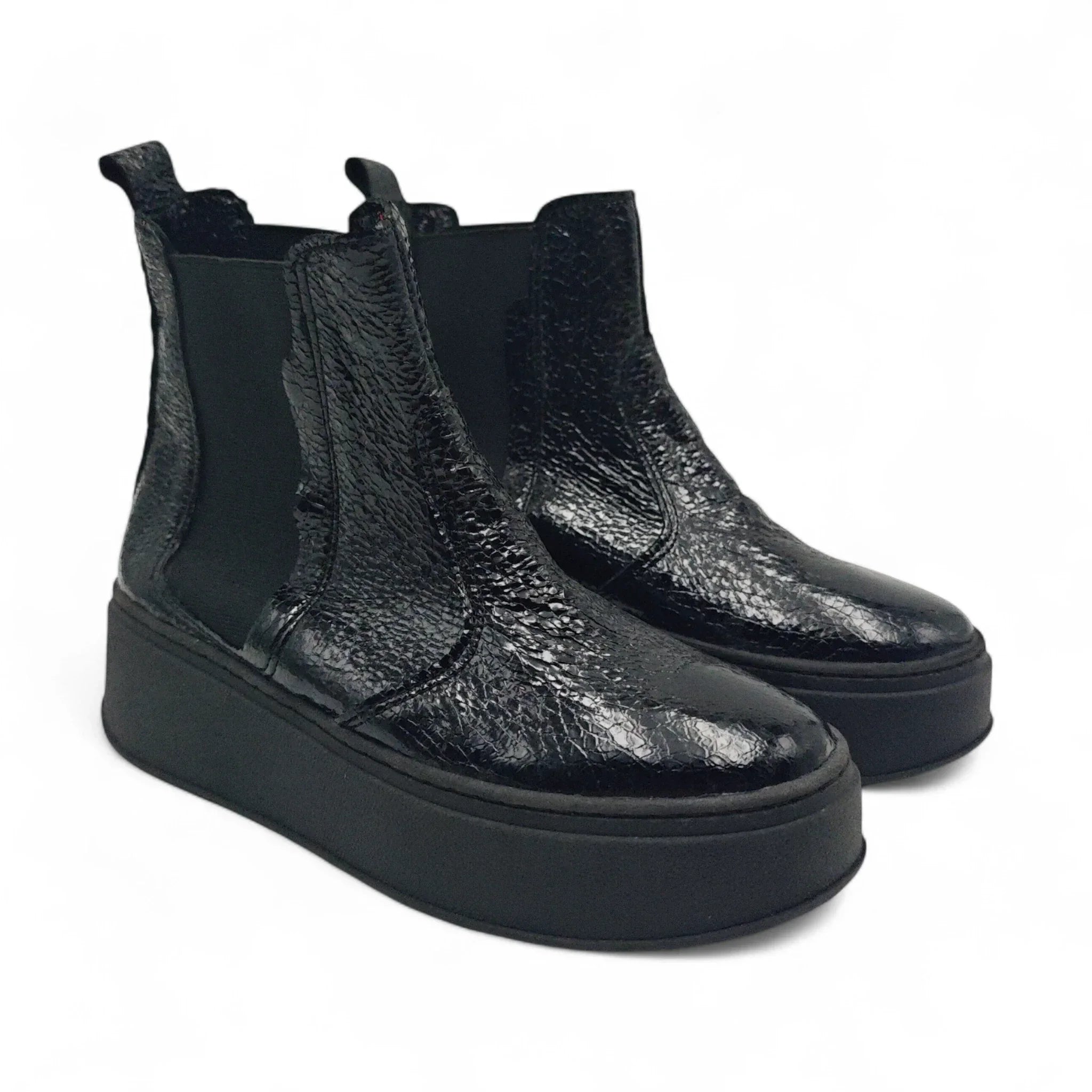 Moda Pelle 9090 crni lak pogled spreda