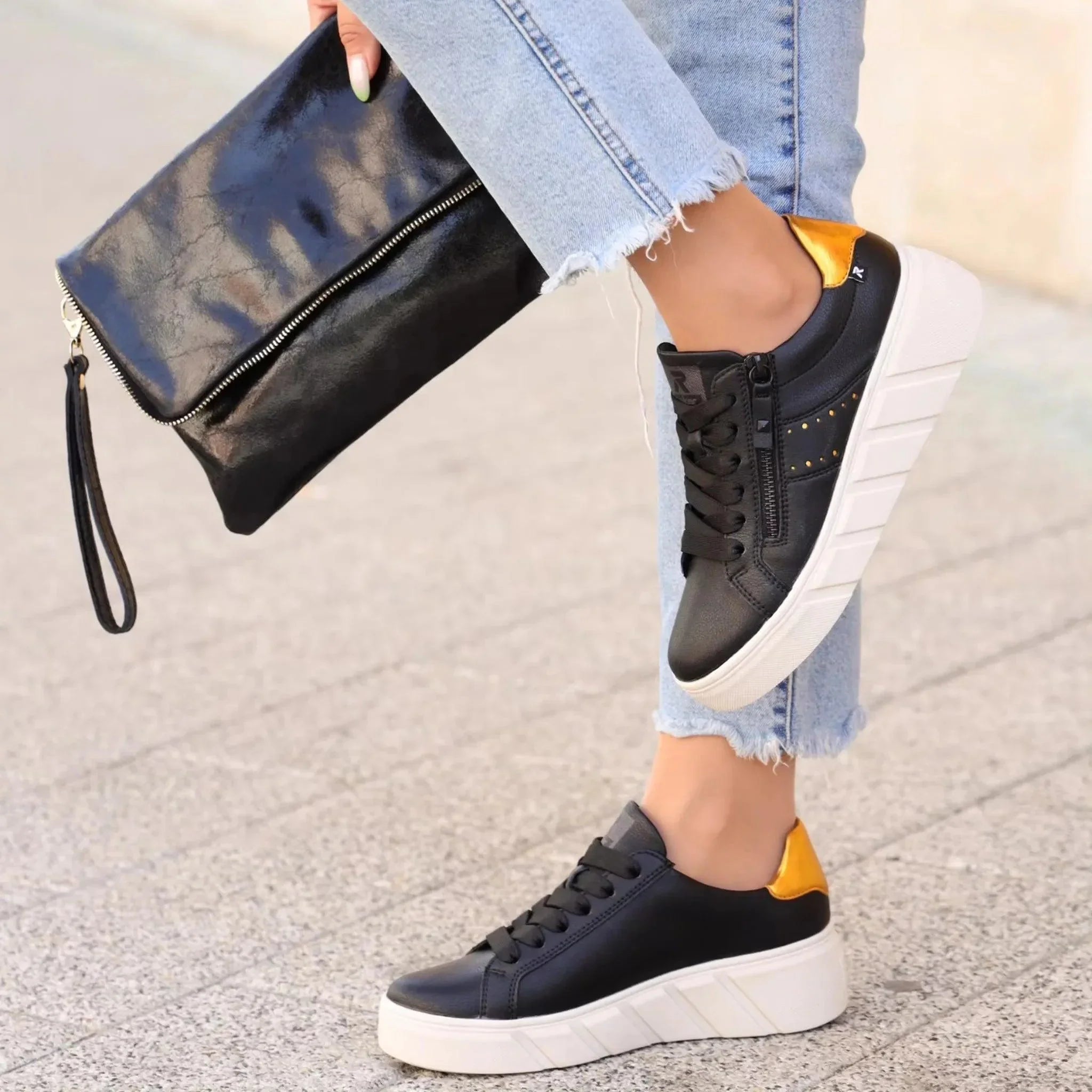 Rieker 0505 crna on foot