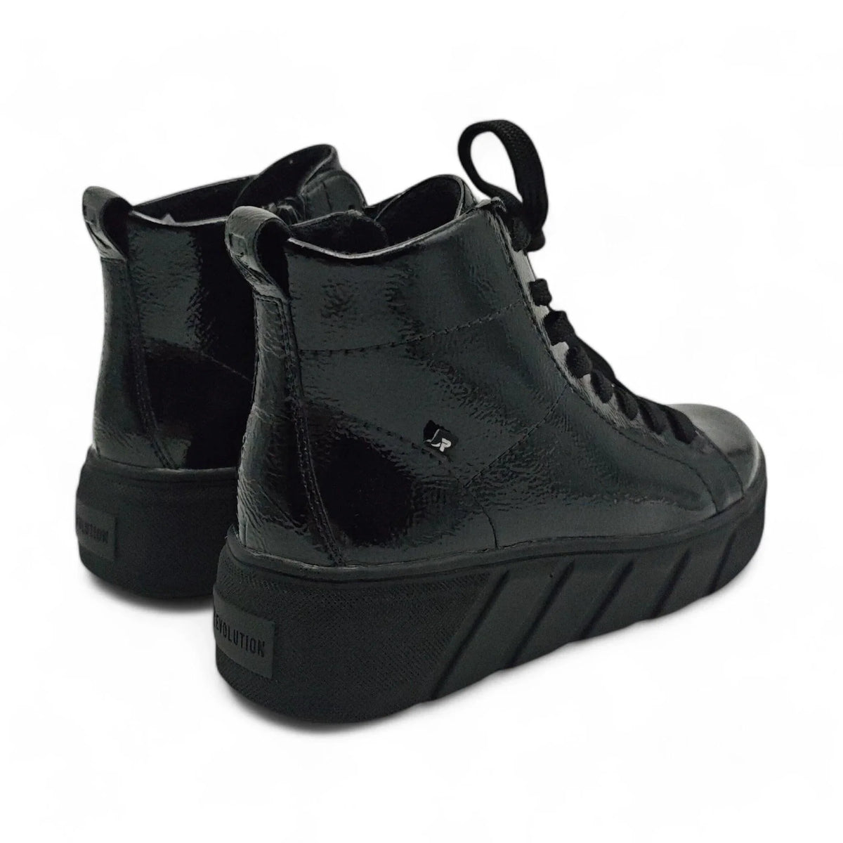 Rieker 0561 crni lak pogled straga