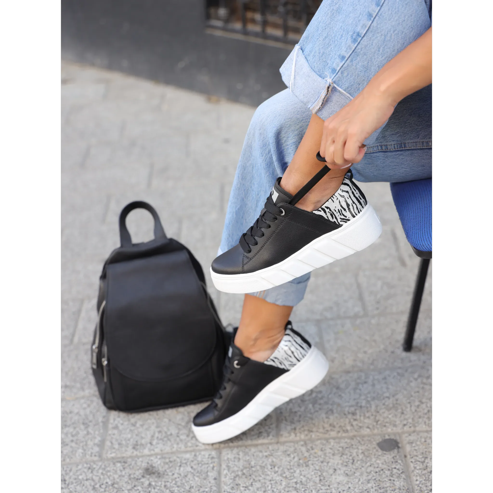 Rieker 2602 crna on foot