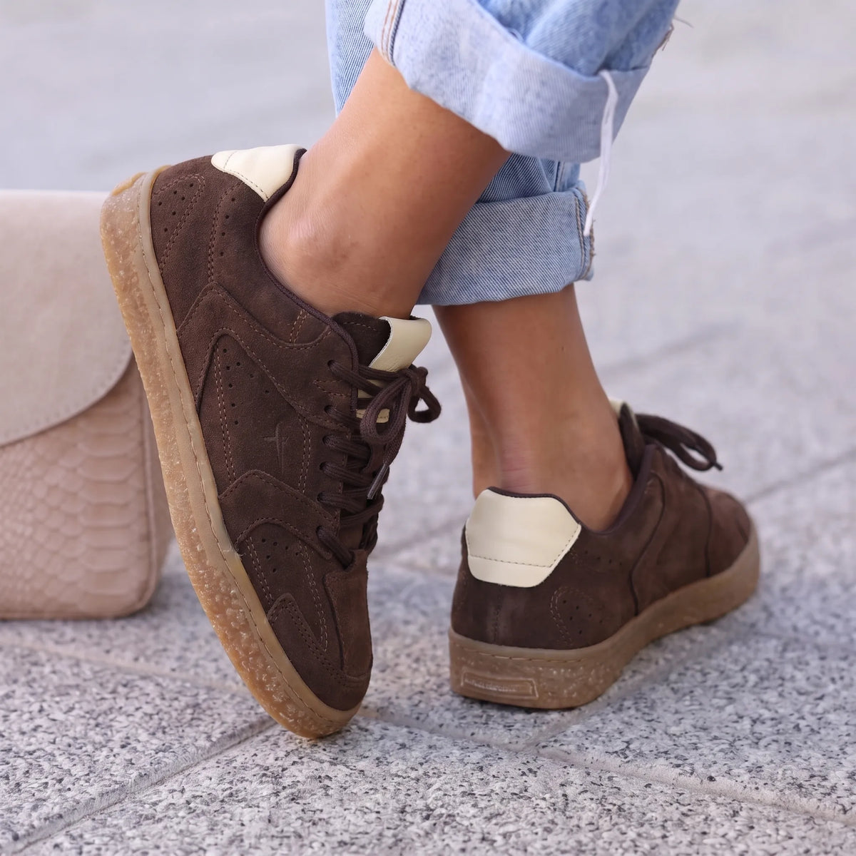 Tamaris 23600 braon on foot 01 #Boja_braon