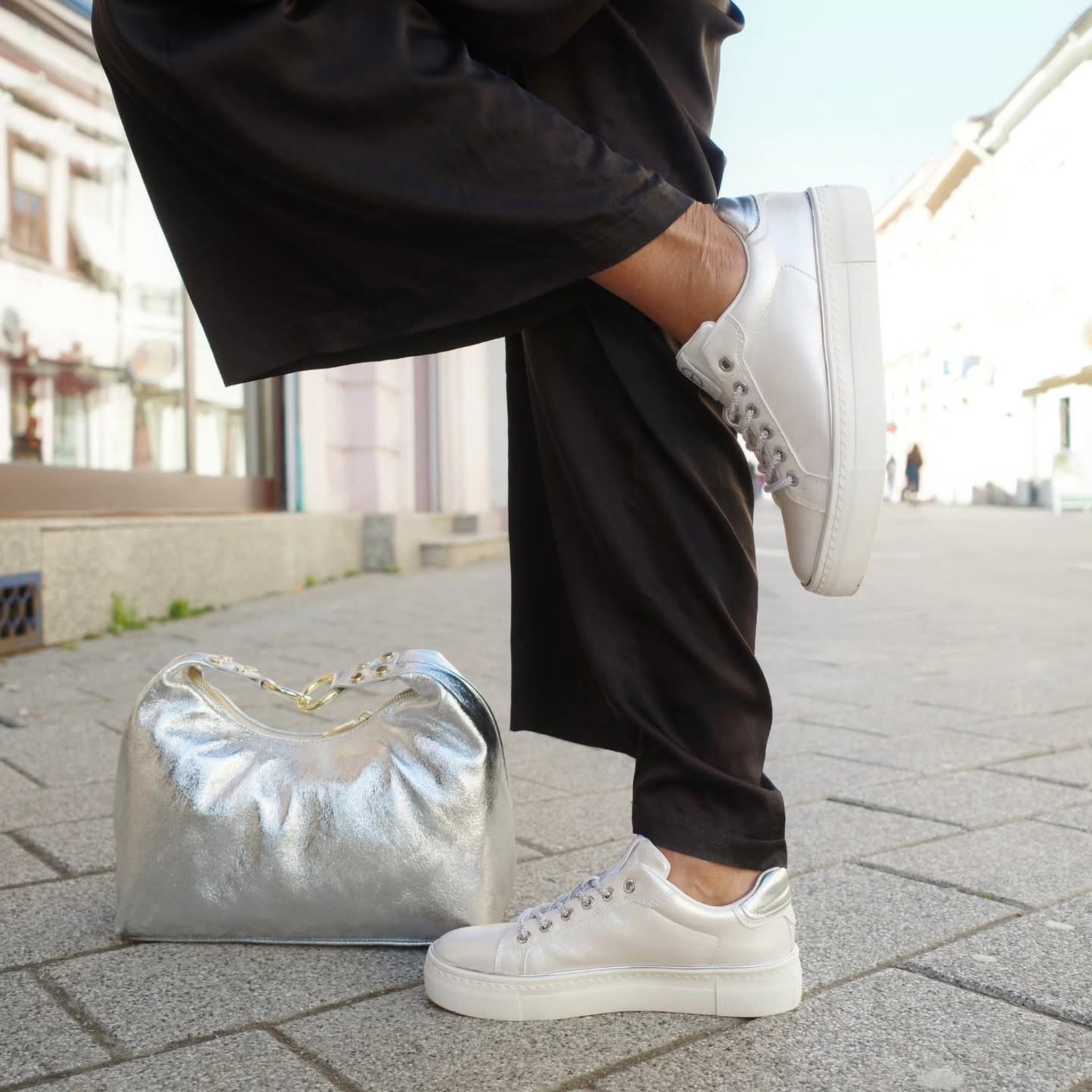 Tamaris 23751 sedef on foot 02