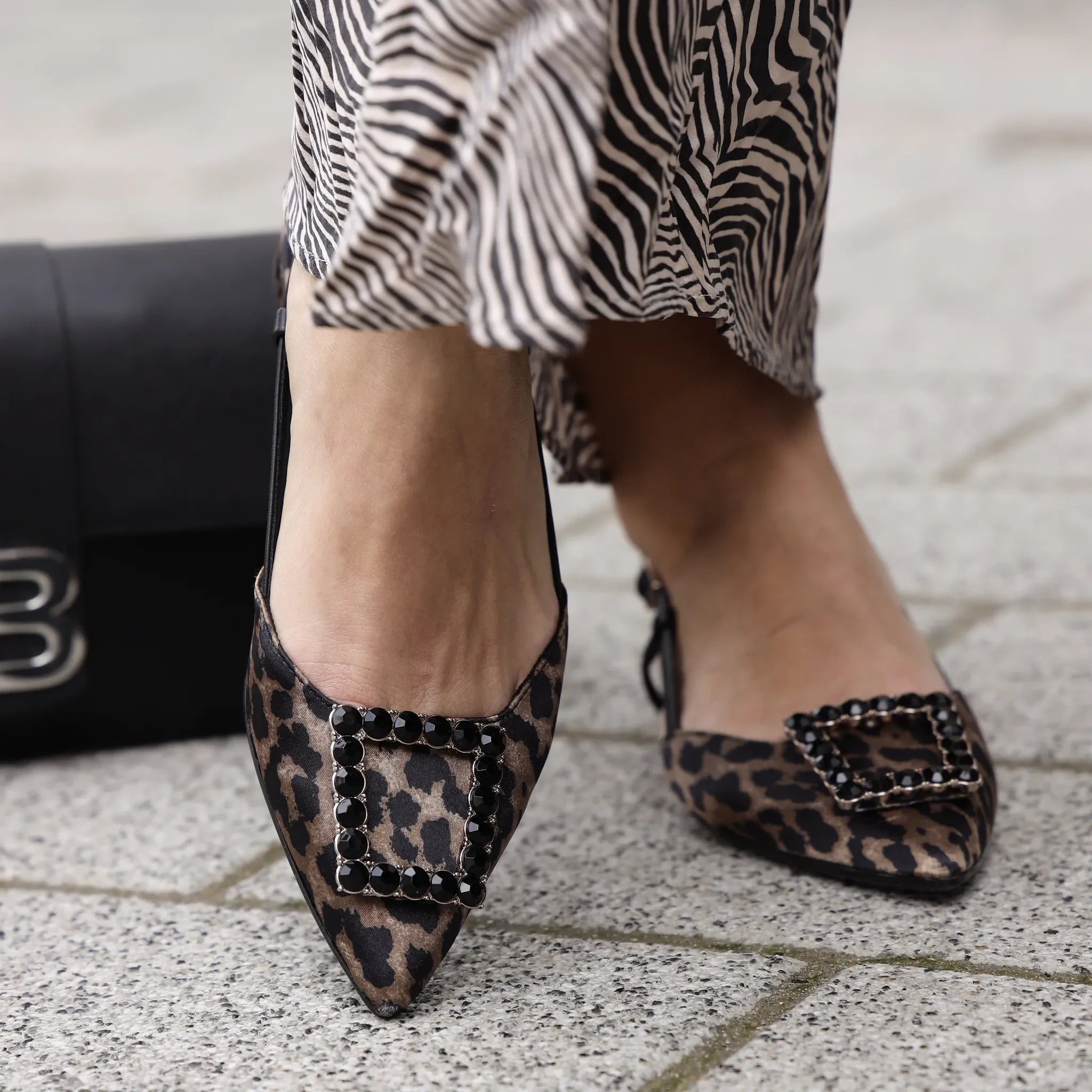 Tamaris 29403 smeđi leopard on foot