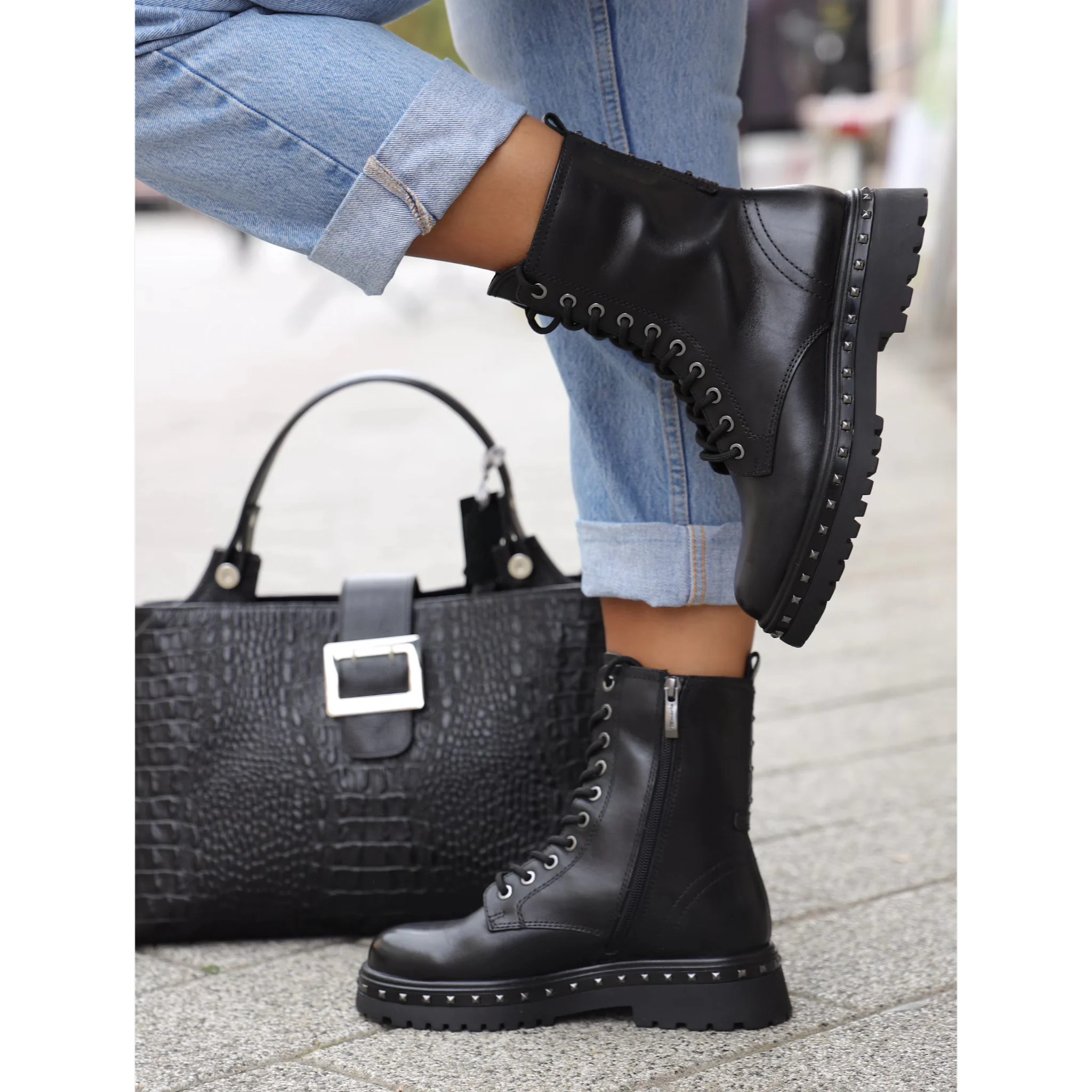 Tamaris kratke ravne čizme Martinke sa zip zatvaračem 25234 - Obuća Monah