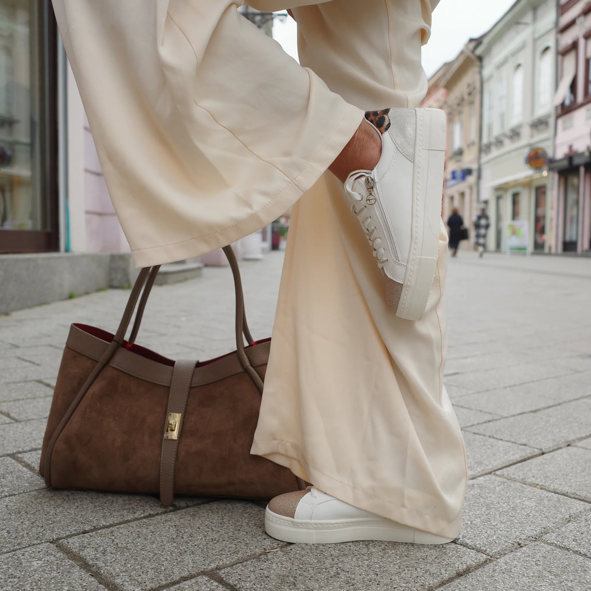 Tamaris plitke ravne modne patike na šnjiranje 23313