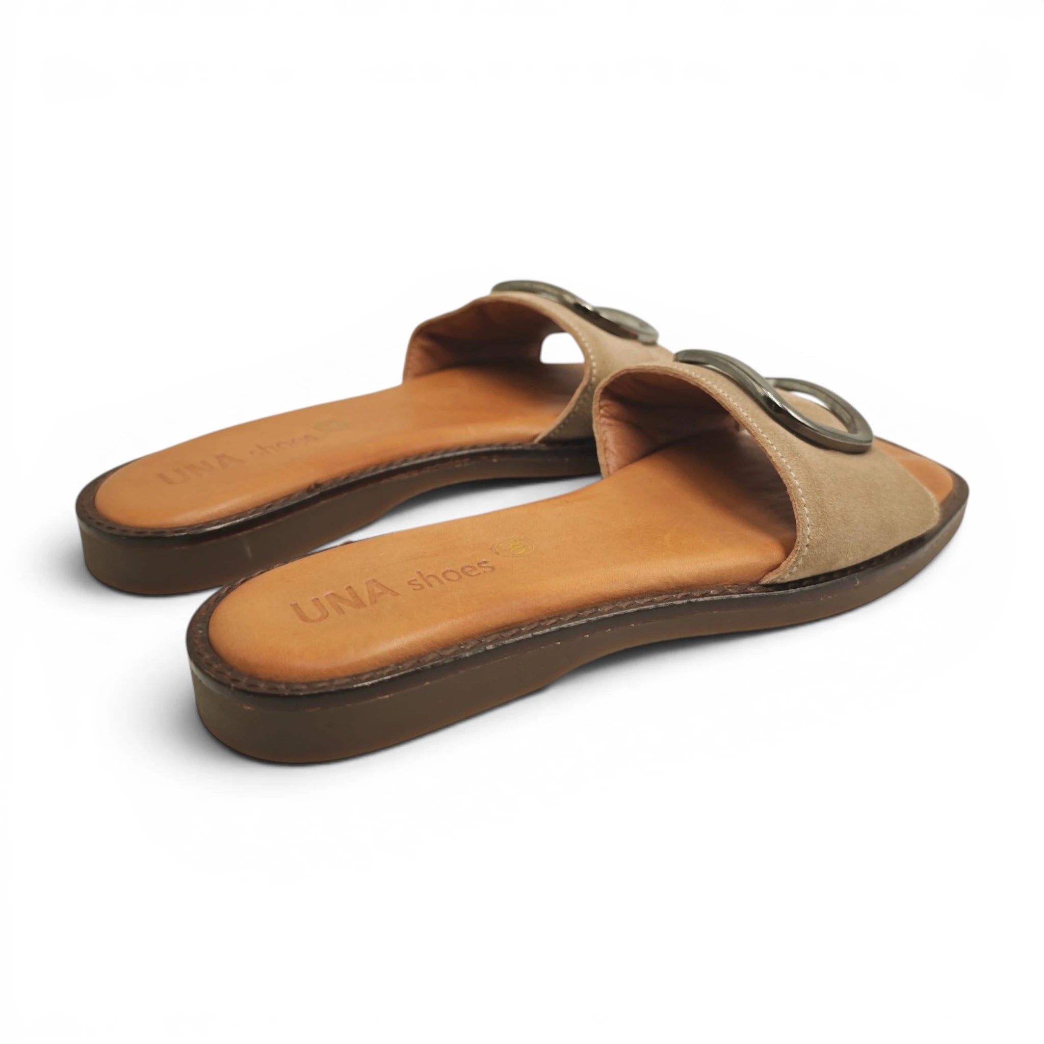 Una 70125 taupe pogled straga